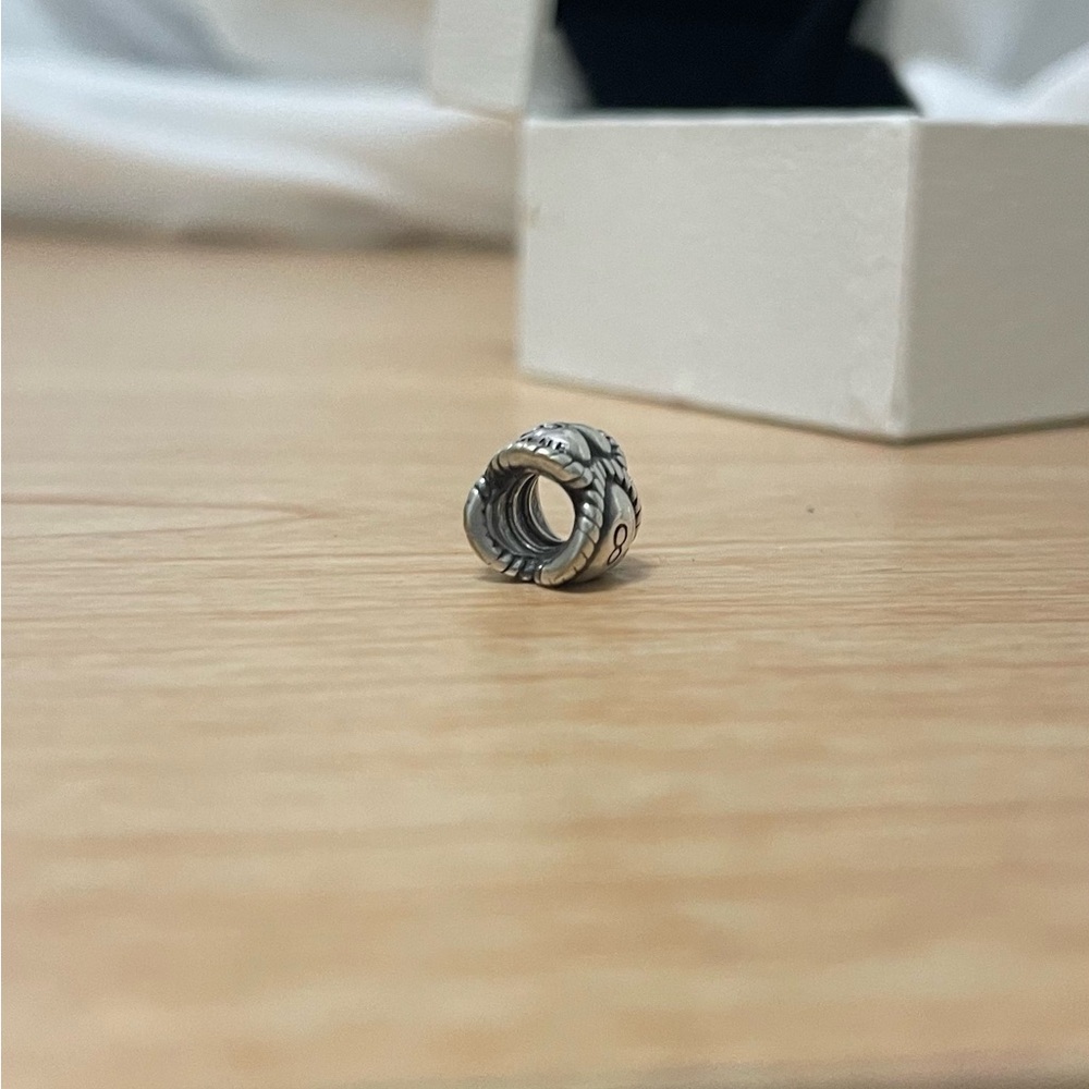 Authentic PANDORA 18 Heart Charm - Picture 3 of 4